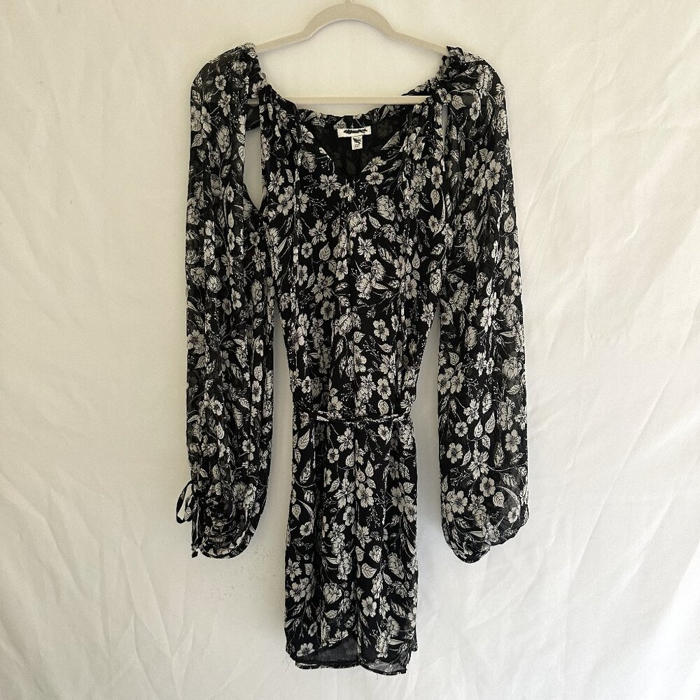 Floral tie back dress